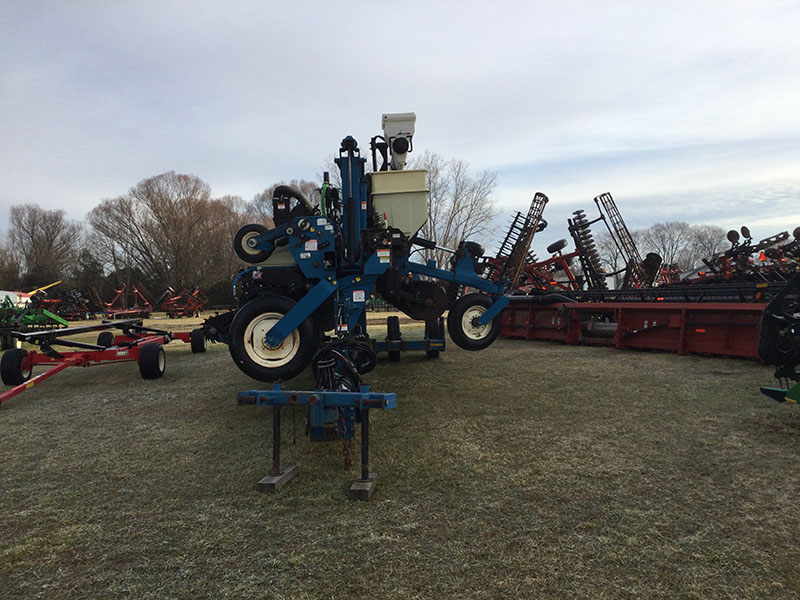 2009 Kinze 3600-16R Planter