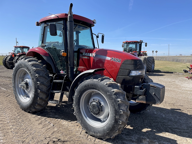 2014 Case IH FARMALL 140A Tractor