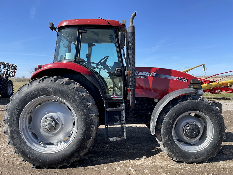 2014 Case IH FARMALL 140A Tractor