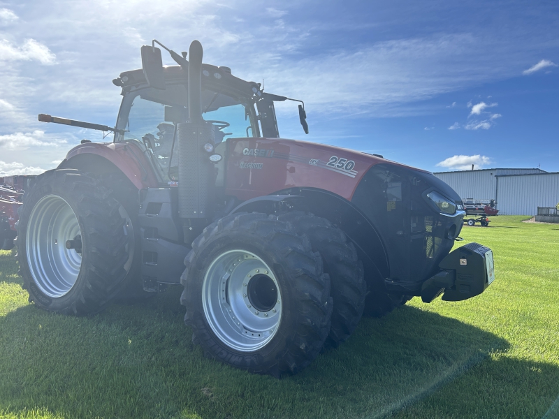 2024 Case IH MAGNUM 250 Tractor