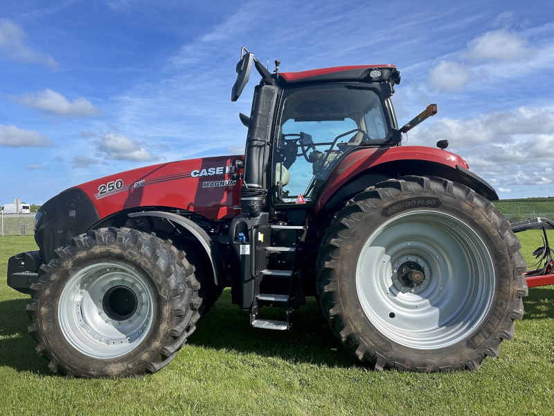 2024 Case IH MAGNUM 250 Tractor