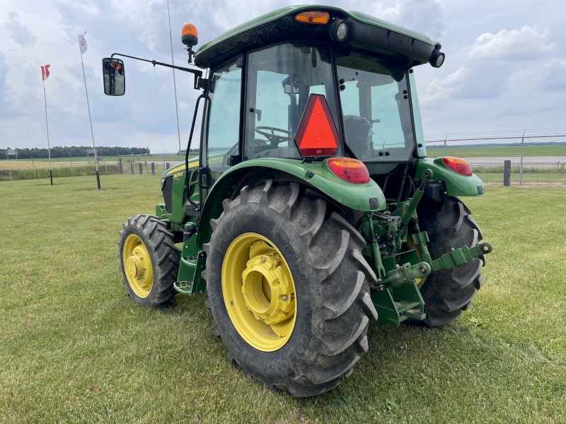 2021 John Deere 5075E Tractor