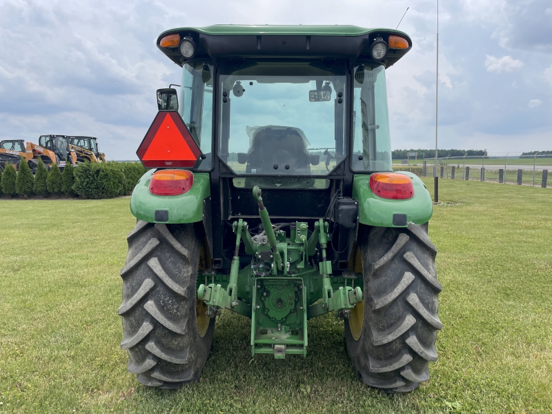 2021 John Deere 5075E Tractor