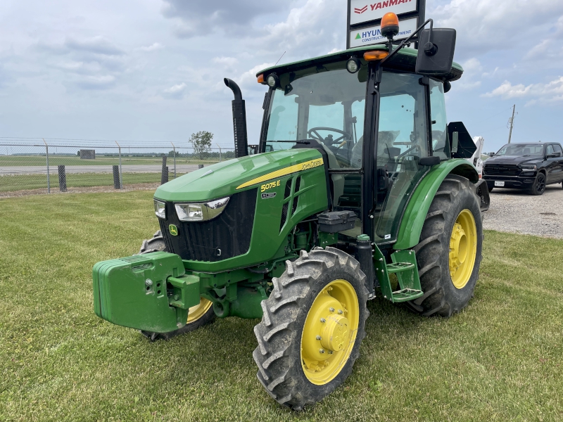 2021 John Deere 5075E Tractor