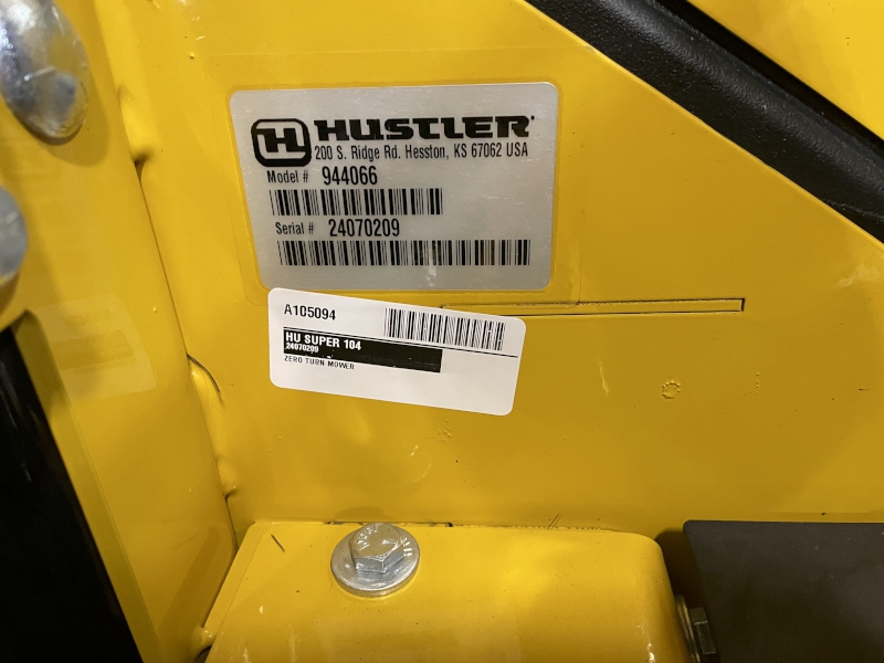 2024 Hustler Excel SUPER 104 Mower/Zero Turn