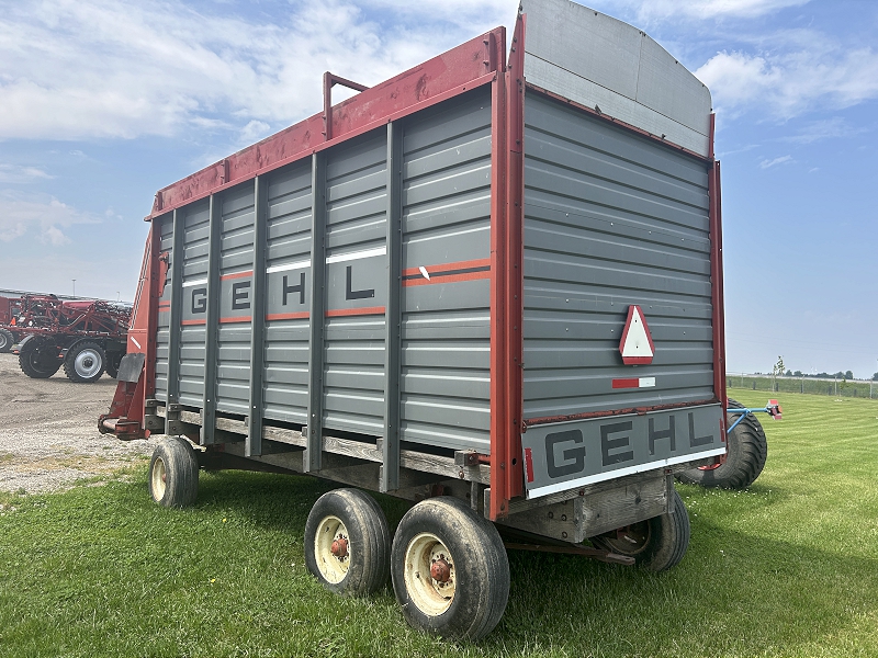 1998 Gehl BU970-18 Forage Box