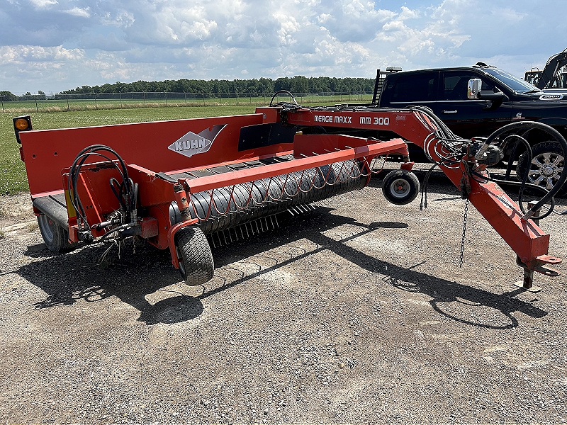 2013 Kuhn MM300 Windrow Merger
