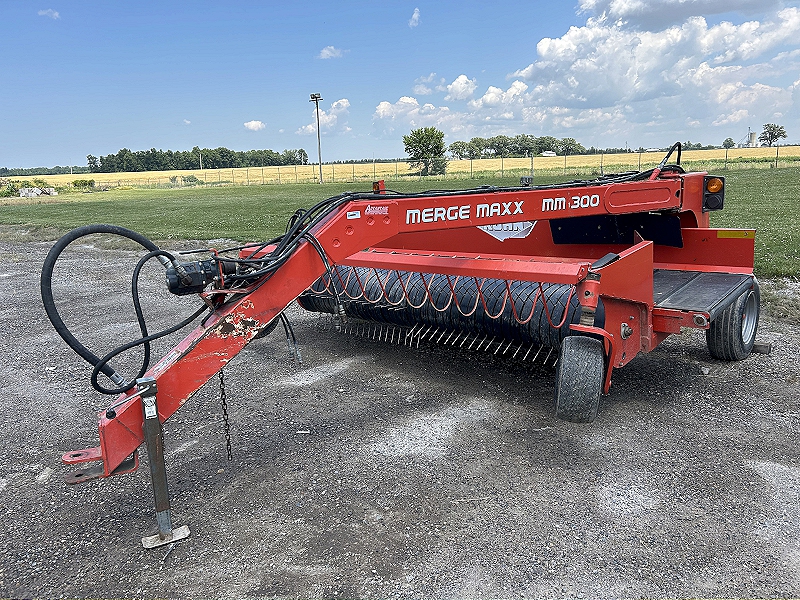 2013 Kuhn MM300 Windrow Merger