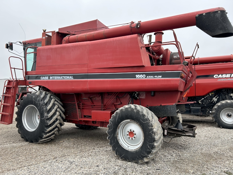 1992 Case IH 1660 Combine