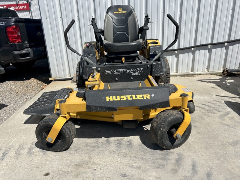 2023 Hustler Excel FASTRAKSDX60 Mower/Zero Turn