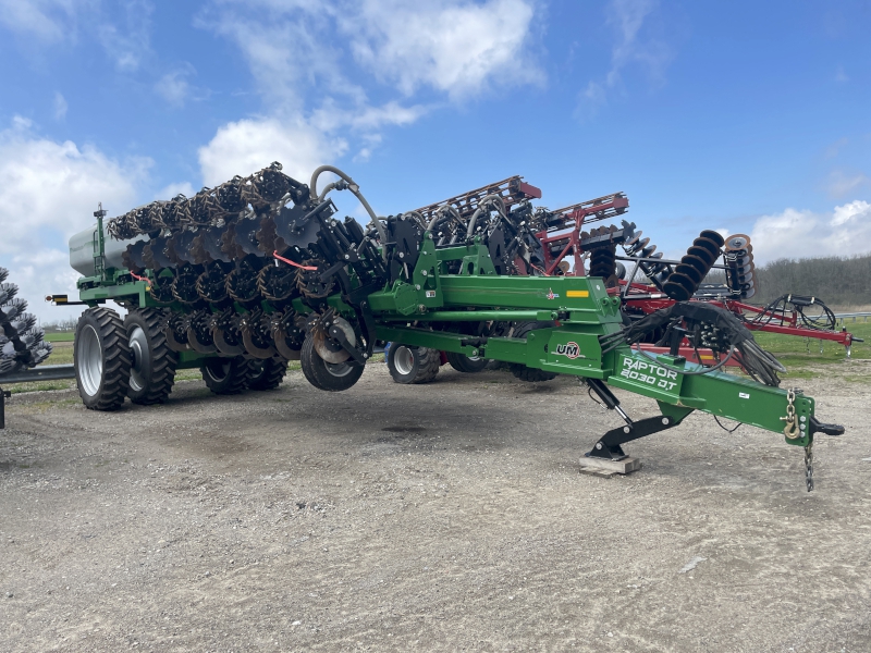 2024 Unverferth 2030DT Strip Till