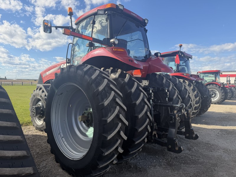 2012 Case IH MAGNUM 235 Tractor