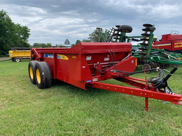 2023 New Holland 195HBS Manure Spreader