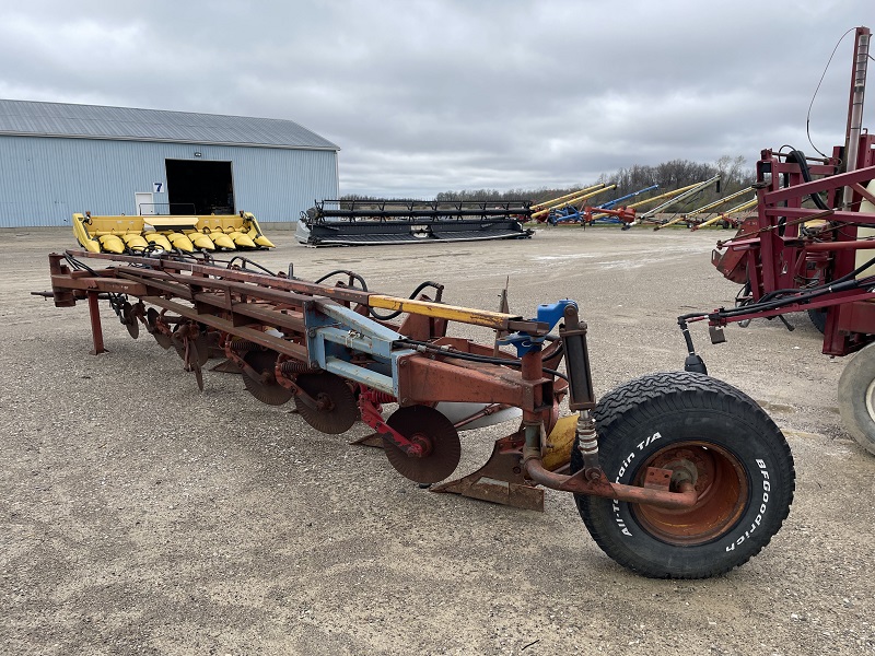 1988 Misc D698L Plow