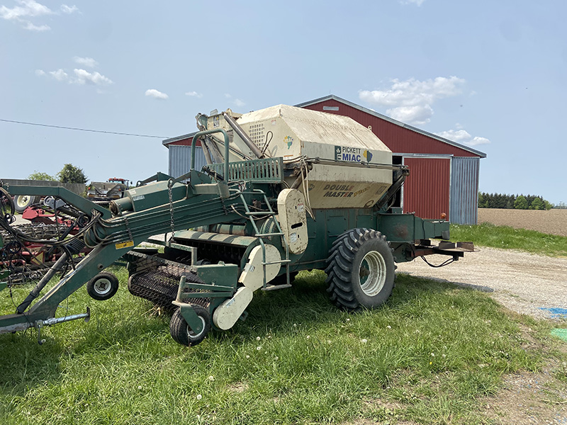 2000 Pickett DOUBLE MASTE Combine