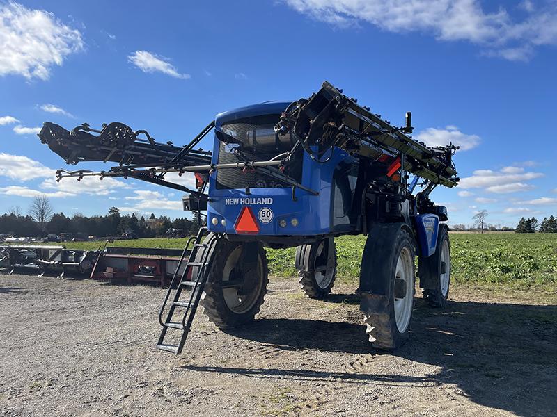 2018 New Holland SP.310F Sprayer/High Clearance