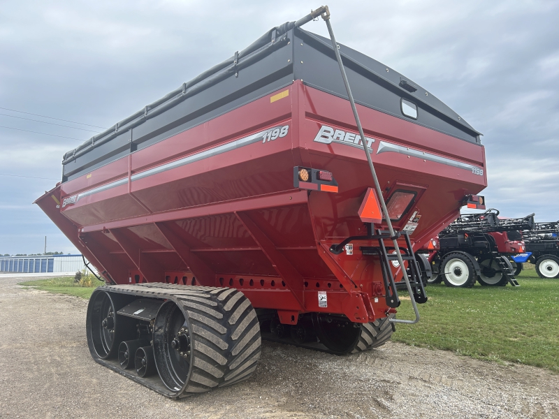 2024 Brent 1198 Grain Cart