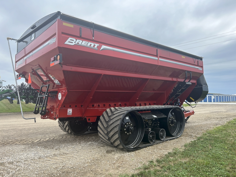 2024 Brent 1198 Grain Cart