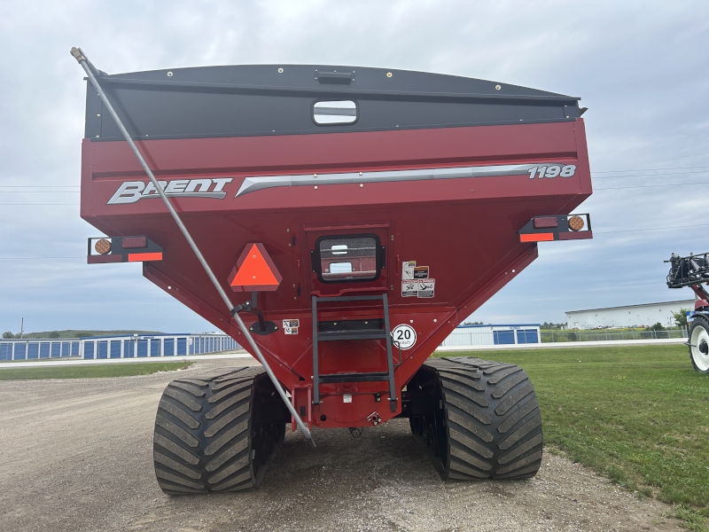 2024 Brent 1198 Grain Cart