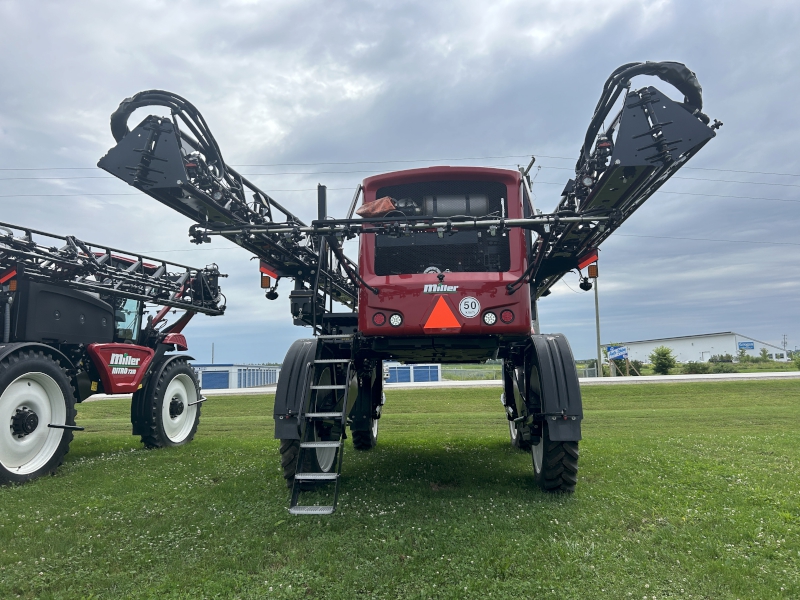 2024 Miller NITRO 7310 Sprayer/High Clearance