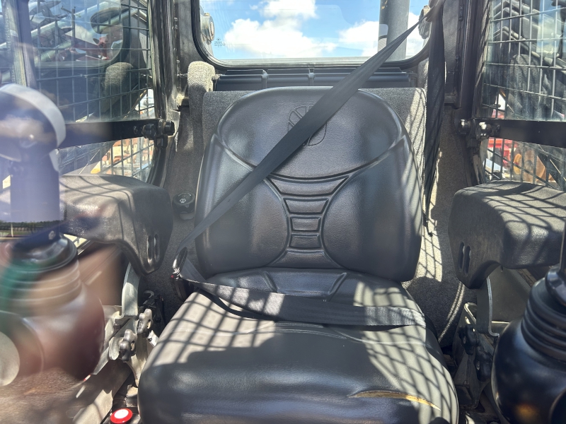 2014 New Holland L223-T4B Skid Steer Loader