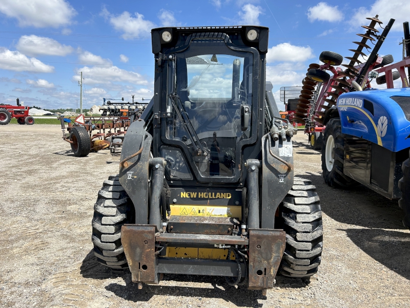 2014 New Holland L223-T4B Skid Steer Loader