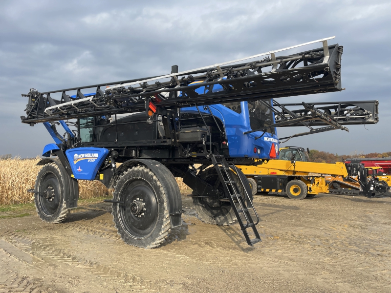 2022 New Holland SP310F Sprayer/High Clearance