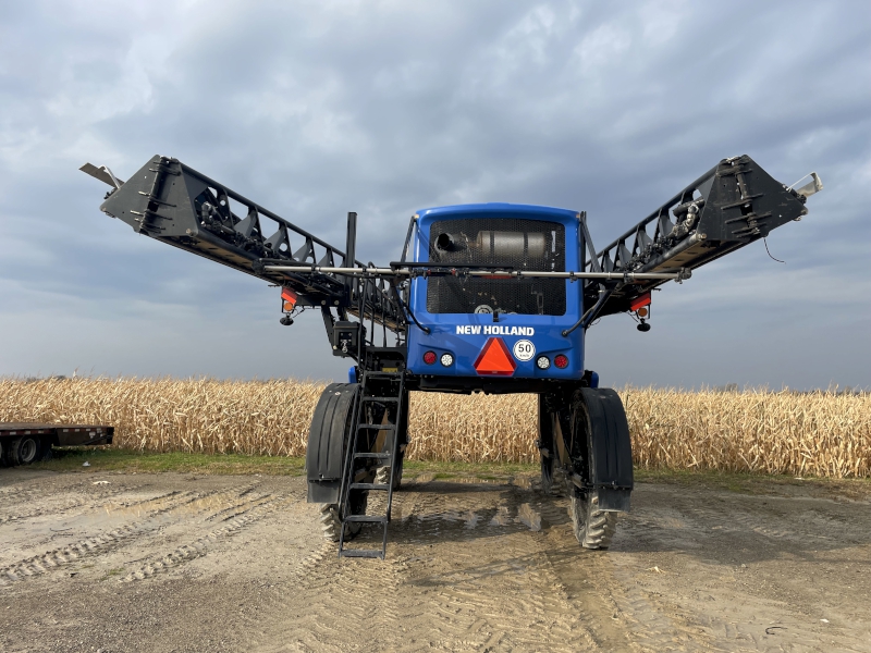 2022 New Holland SP310F Sprayer/High Clearance