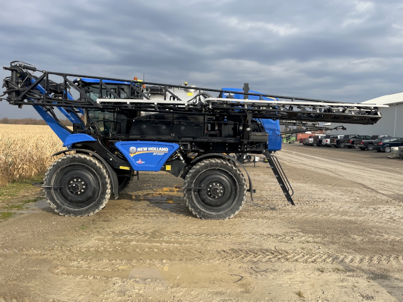 2022 New Holland SP310F Sprayer/High Clearance