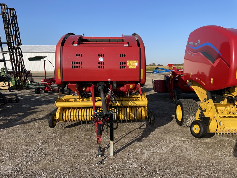 2018 New Holland RB450 Baler/Round