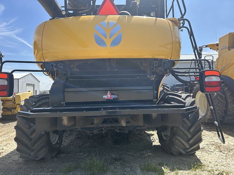 2024 New Holland CR7.90 Combine