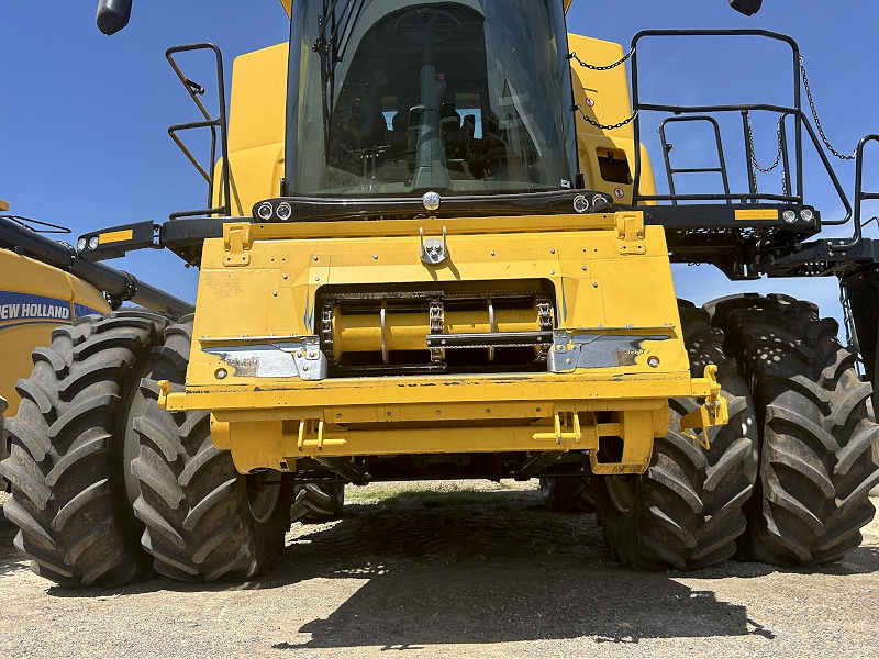 2024 New Holland CR7.90 Combine