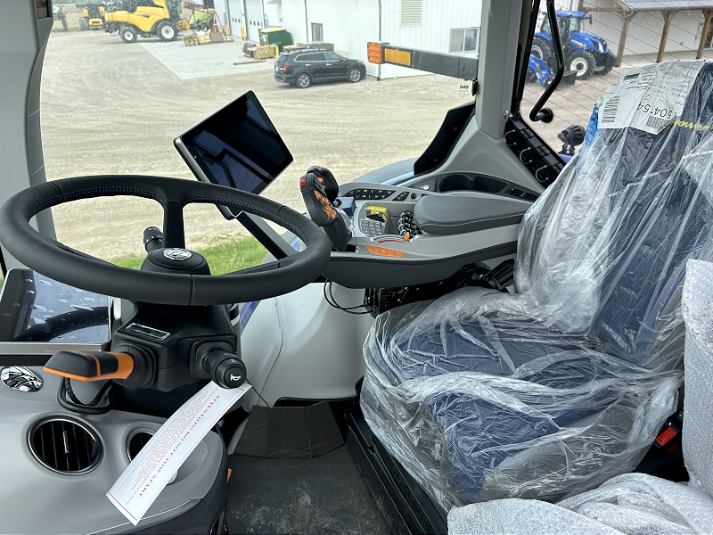 2025 New Holland T7.340 HD PL Tractor