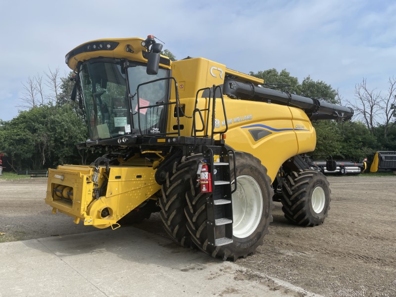 2025 New Holland CR8.90_OPTI Combine