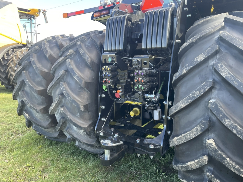 2025 New Holland T9.580 AC PL Tractor