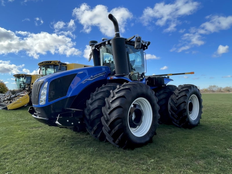 2025 New Holland T9.580 AC PL Tractor