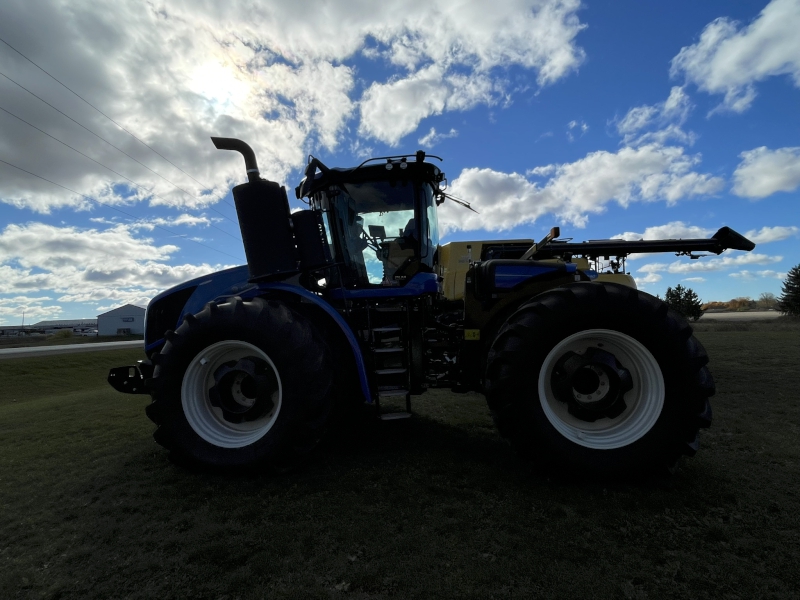 2025 New Holland T9.580 AC PL Tractor