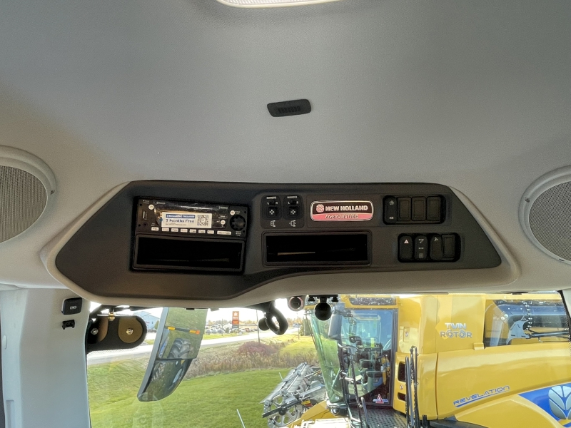 2025 New Holland T9.580 AC PL Tractor