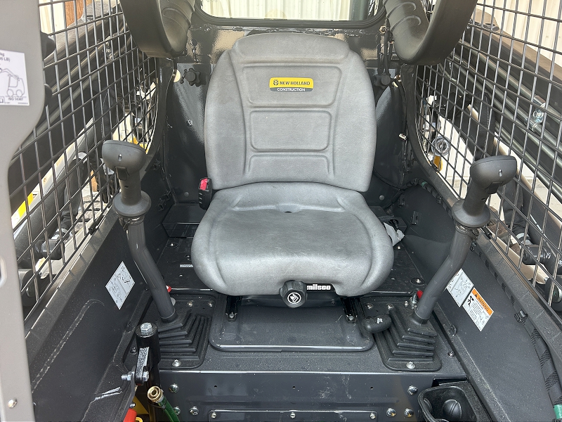 2025 New Holland L320 RG-NA Skid Steer Loader