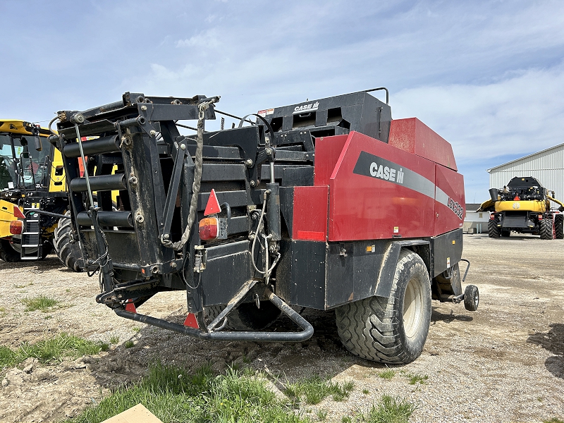 2004 Case IH LBX332 Baler/Big Square