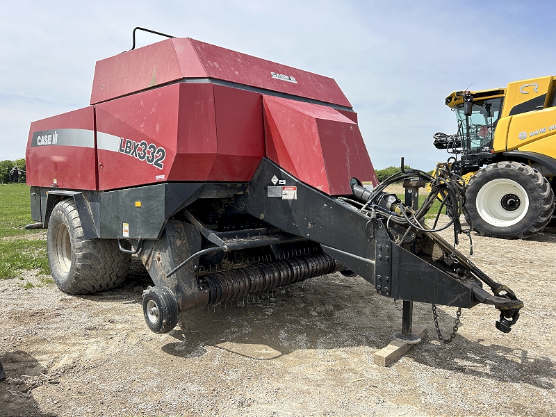 2004 Case IH LBX332 Baler/Big Square