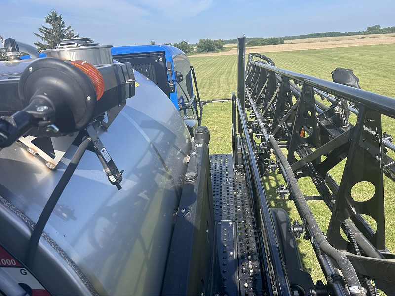 2024 New Holland SP.310F Sprayer/High Clearance
