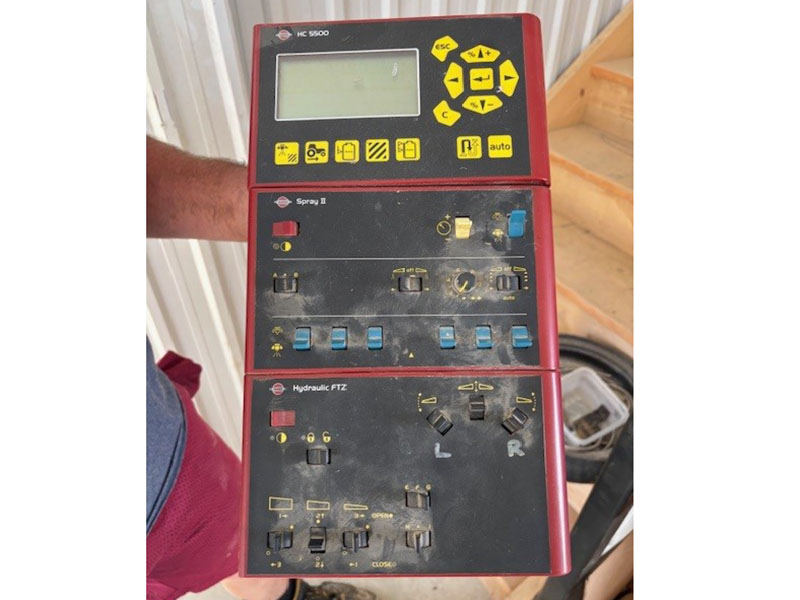 2011 Hardi COMMDR 4400 Sprayer