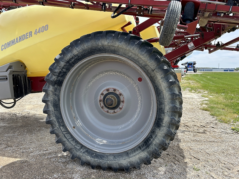 2011 Hardi COMMDR 4400 Sprayer