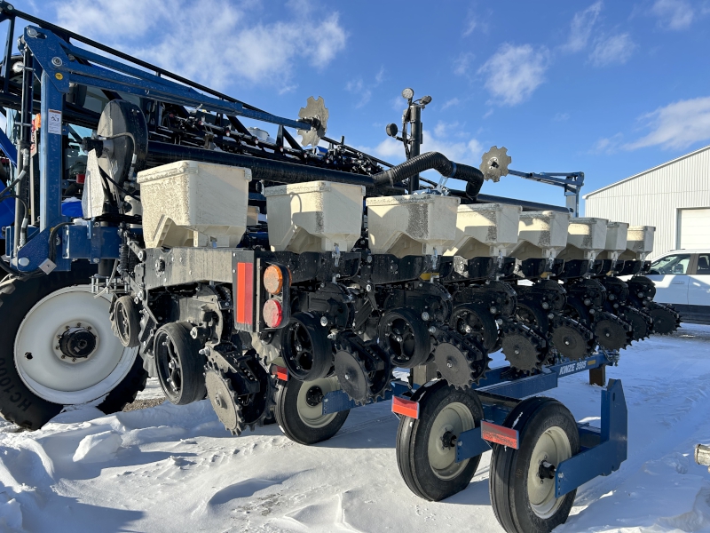 2026 Kinze 3505 8R15 Planter