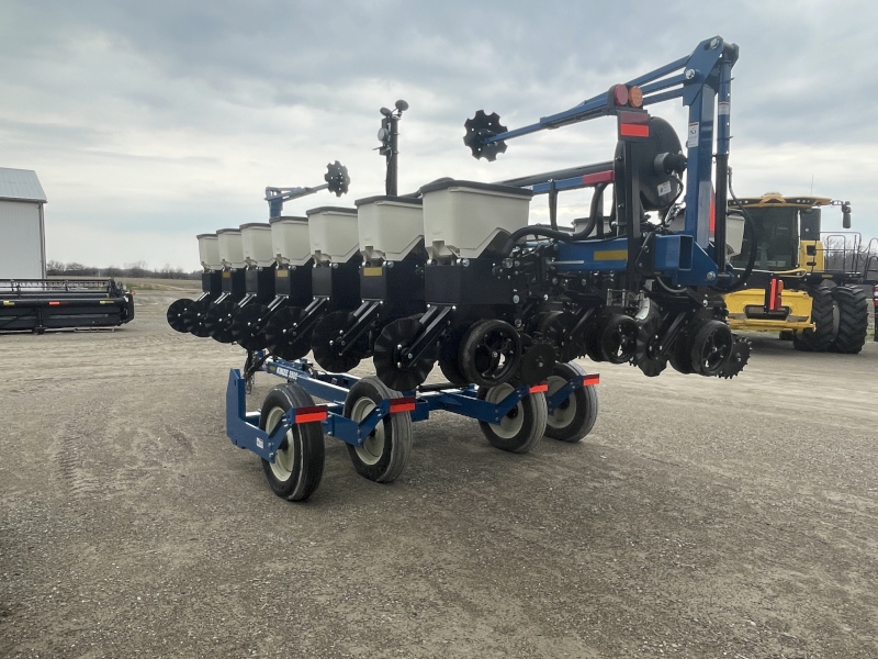2026 Kinze 3505 8R15 Planter