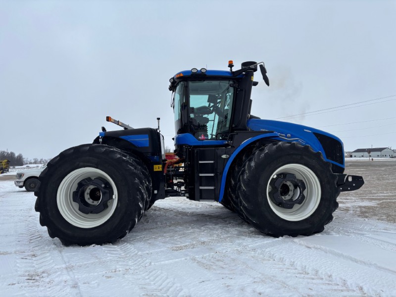 2023 New Holland T9.565 Tractor 4WD
