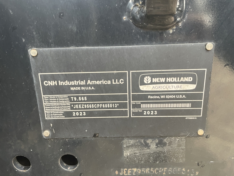 2023 New Holland T9.565 Tractor 4WD