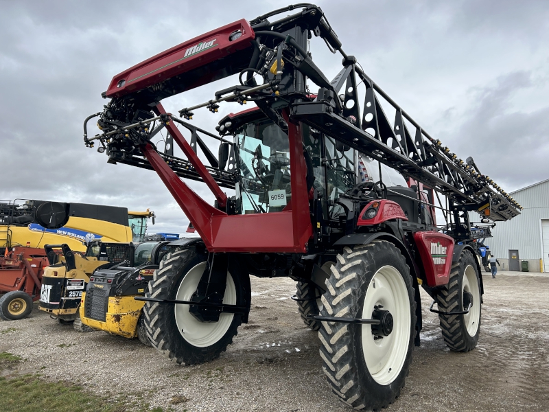 2026 Miller NITRO 7310 Sprayer/High Clearance