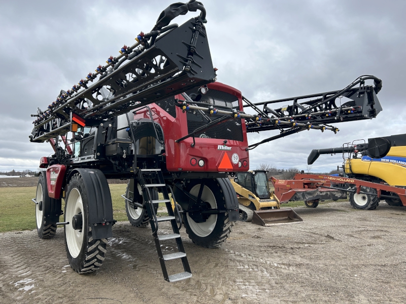 2026 Miller NITRO 7310 Sprayer/High Clearance